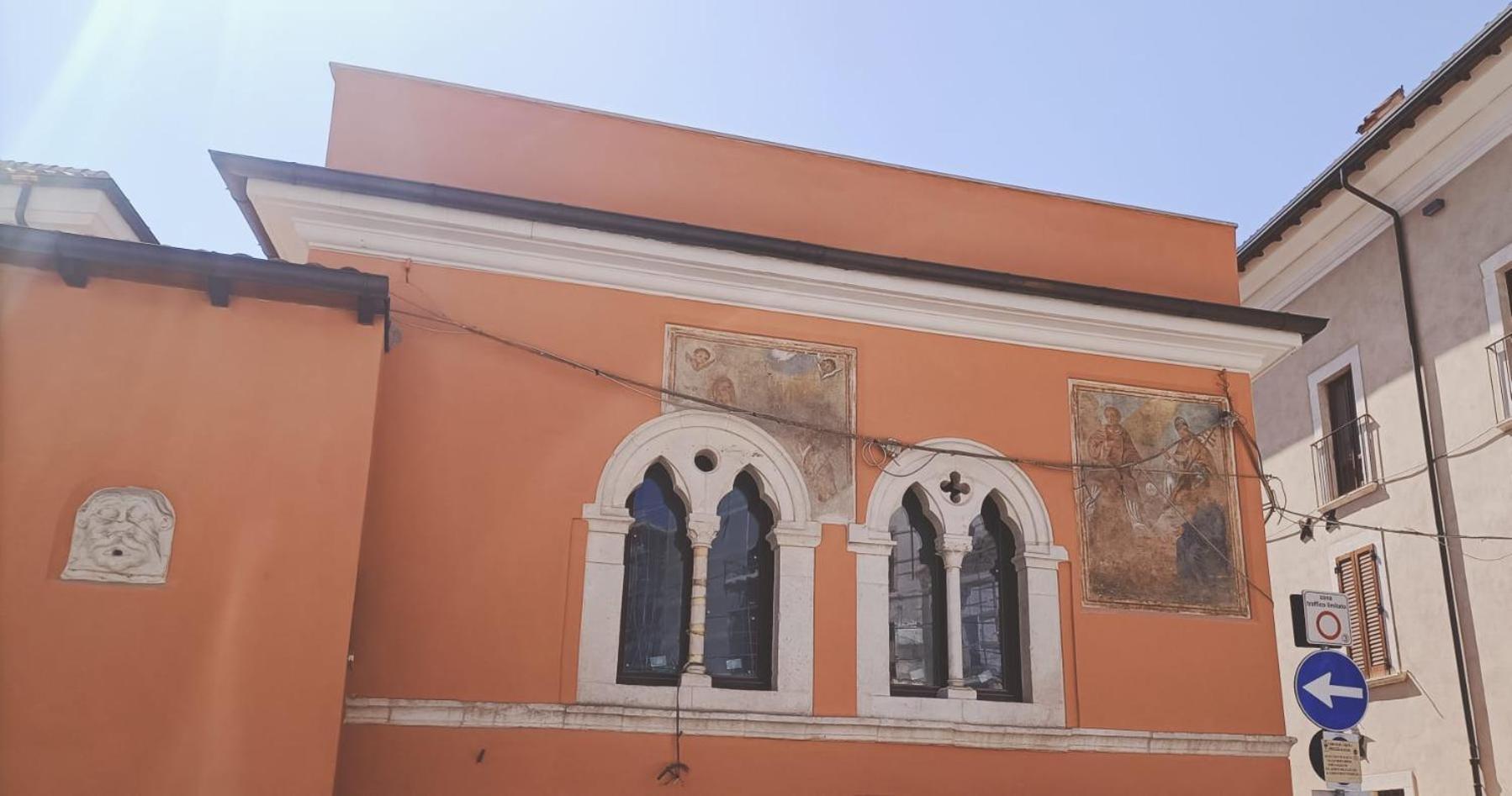 Dimora Del Cavaliere Daire LʼAquila Dış mekan fotoğraf